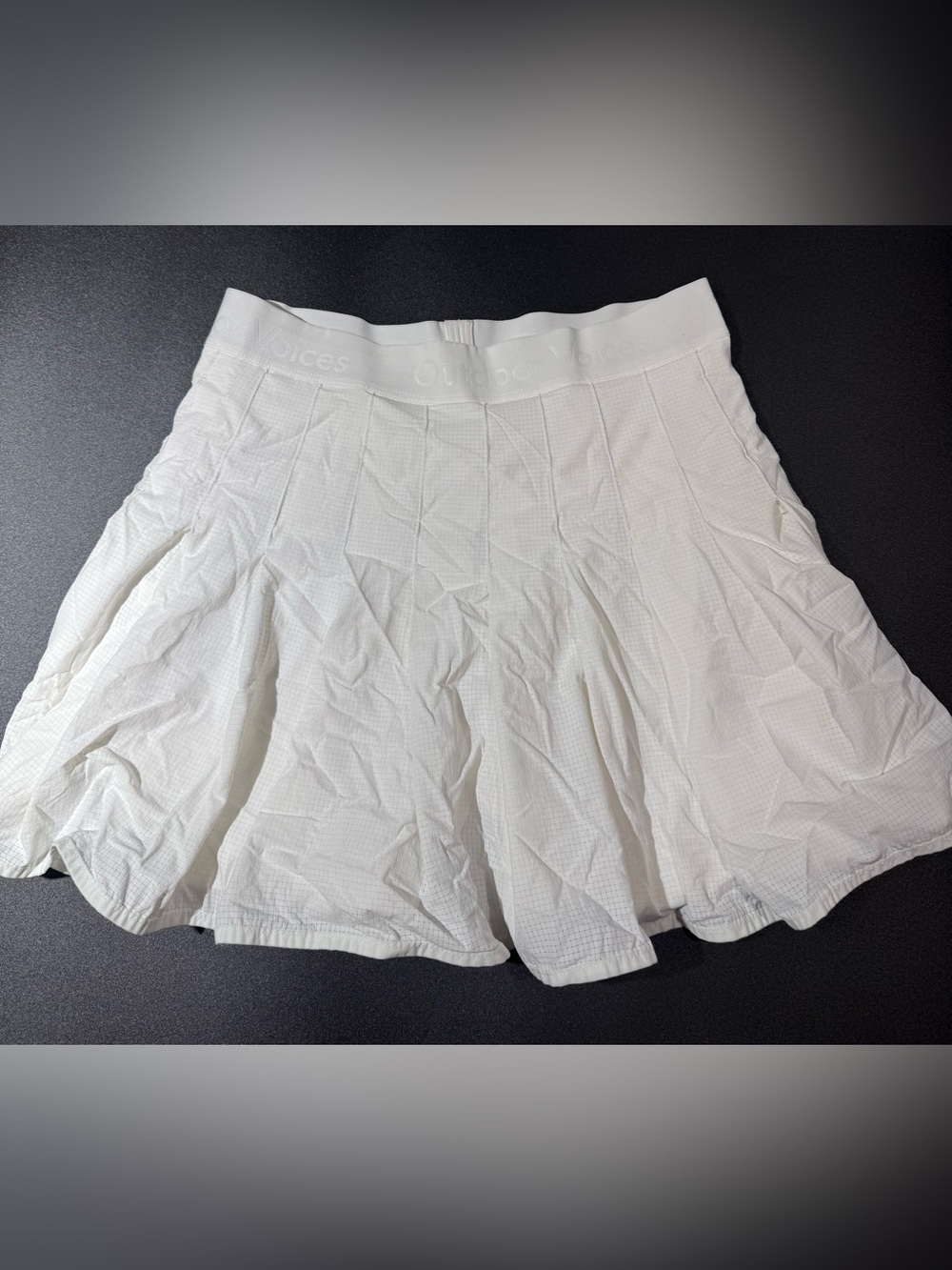 Outdoor Voices Small Sport 4’ White Textured Circle Skirt A
